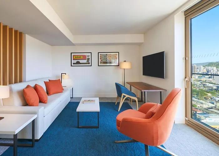 One-Bedroom King Suite